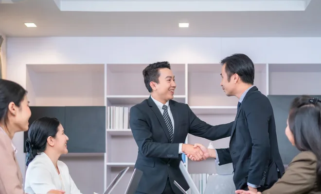 Từ truyền thống đến số hóa